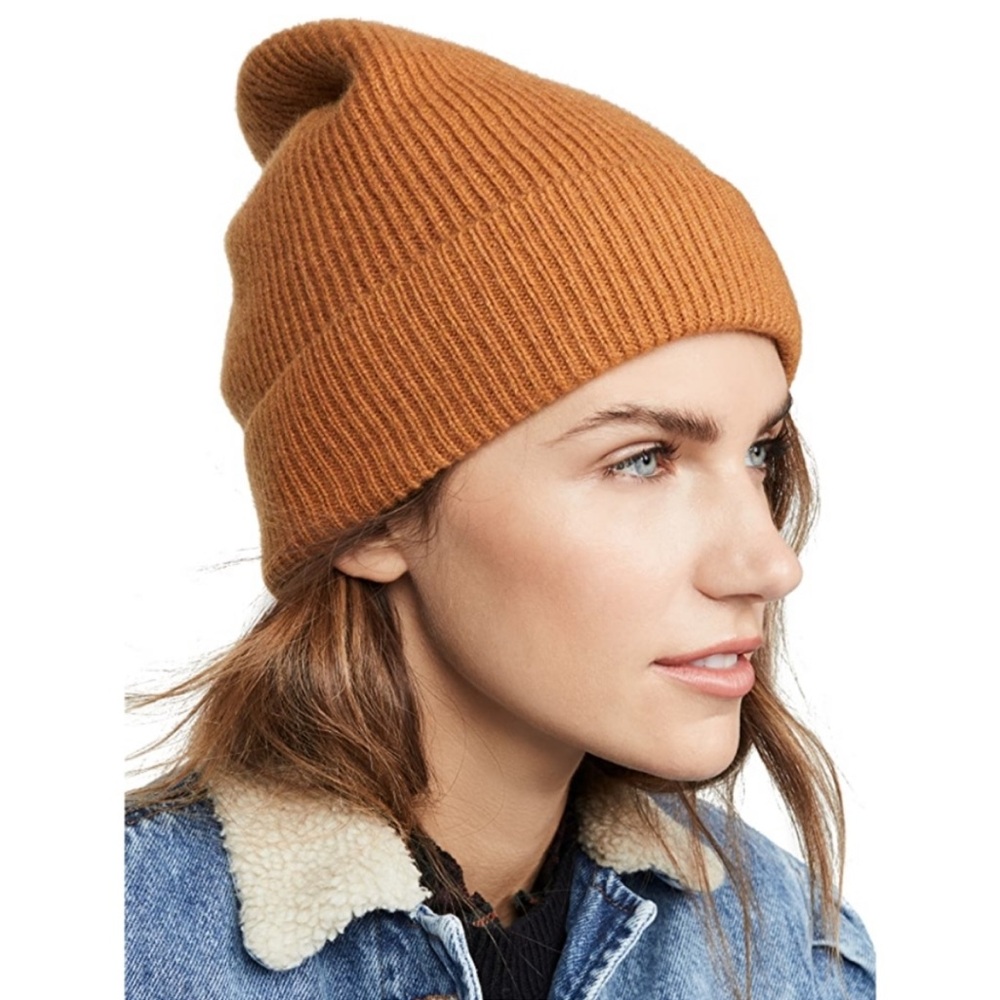 Isabel Marant Chilton Cashmere Hat Beanie in navy. Size One Size.